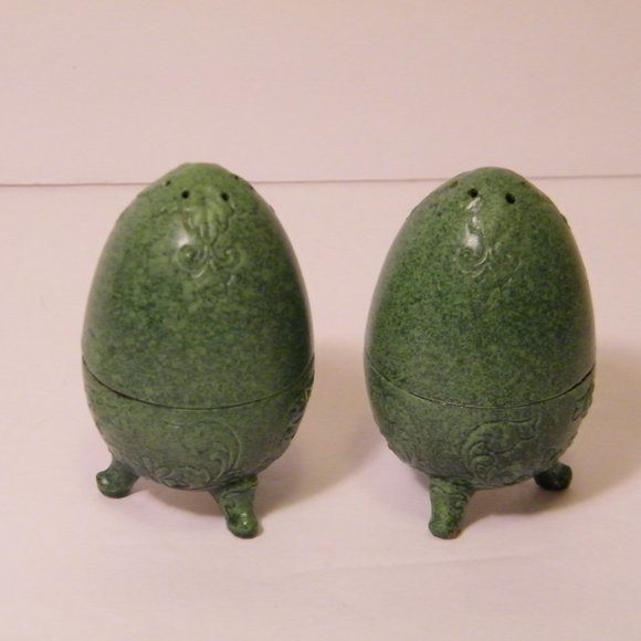 Green Egg Salt and Pepper Shakers - Used as shown - Picture 1 of 4